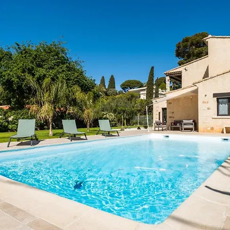 Calm Family House With Swimming Pool Вилла Антиб